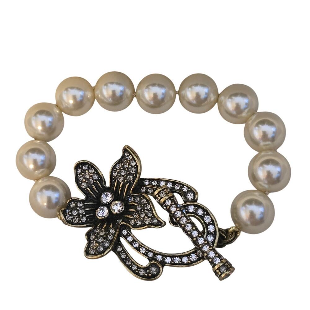 Heidi Daus perennial favorite simulated pearl bracelet jewel encrusted clasp